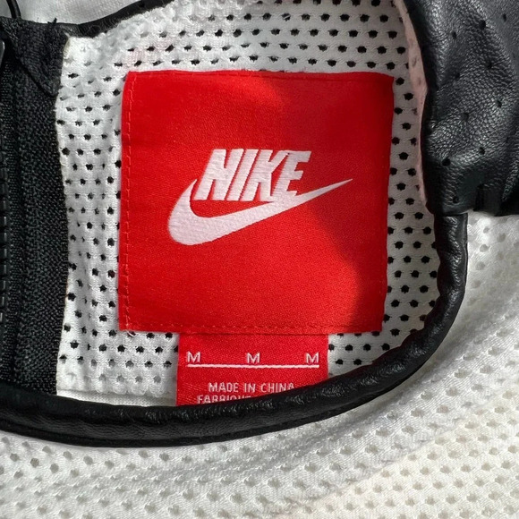 Nike Perforated Mesh Graphic Leather Zip‎ Back White T-Shirt Size US Medium - Picture 9 of 11